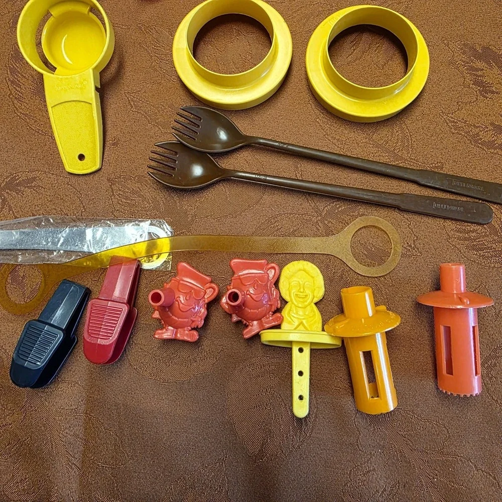 Tupperware Kitchen‎ Utensils Tools Gadgets Lot, 18 Pcs Vintage